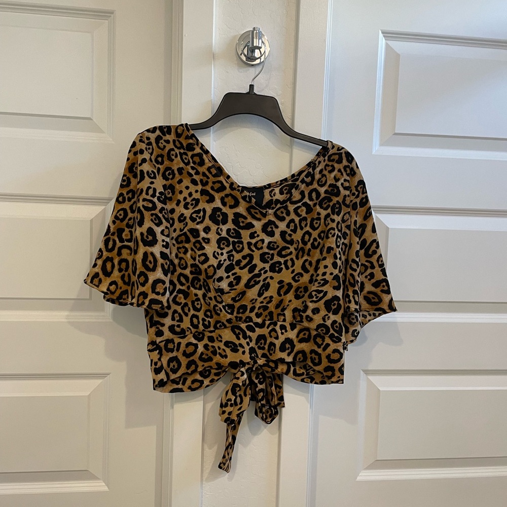 Leopard print crop top